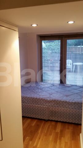 			LET , 2 Bedroom, 1 bath, 1 reception Apartment			 Bedford Road, Clapham North
